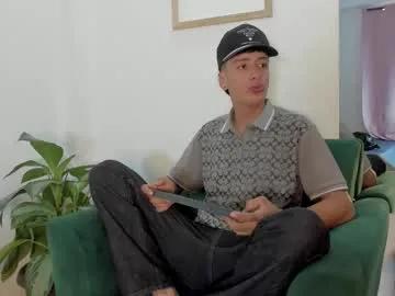 1threestar on Chaturbate