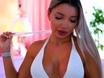 Freechat _arielle on Chaturbate