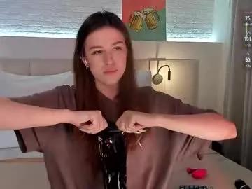 Freechat _emiliaa_ on Chaturbate
