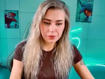 Freechat adelloyss on Chaturbate