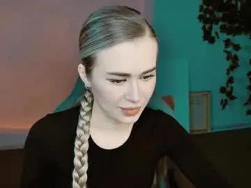 Freechat adelloyss on Chaturbate