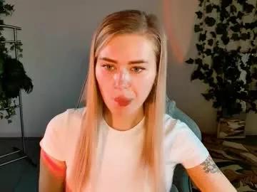 Freechat adelloyss on Chaturbate