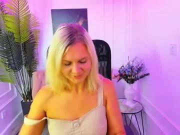 Group agathaklouin on Chaturbate