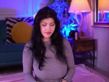 Freechat alenacapricious on Chaturbate