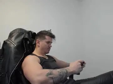 alphagodleatherking92 on Chaturbate