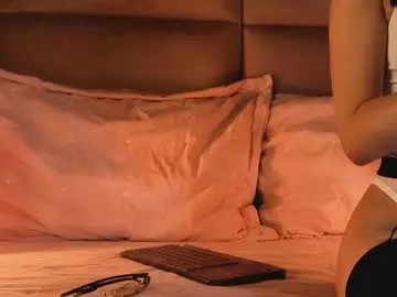 Freechat angelinepossy on Chaturbate