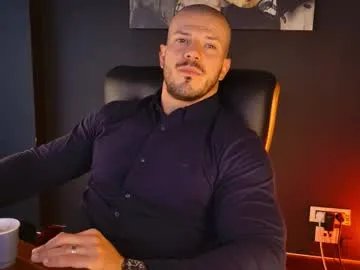 Freechat angeloeric on Chaturbate