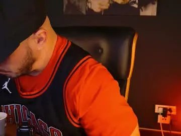 Freechat angeloeric on Chaturbate