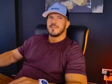 Freechat angeloeric on Chaturbate