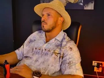 Freechat angeloeric on Chaturbate