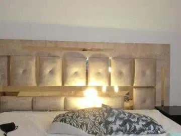 Freechat ari_sunshine on Chaturbate