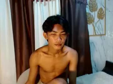 Freechat asianhotbigcock on Chaturbate