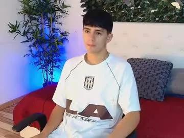 Freechat axel_draven on Chaturbate