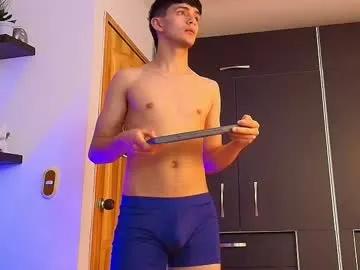 Freechat axel_draven on Chaturbate