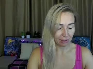 Freechat ay_kiss_jully on Chaturbate