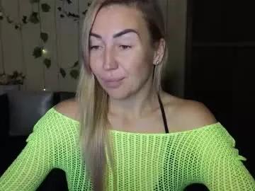 Freechat ay_kiss_jully on Chaturbate