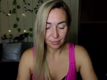 Freechat ay_kiss_jully on Chaturbate