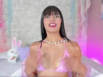 ayla_lux