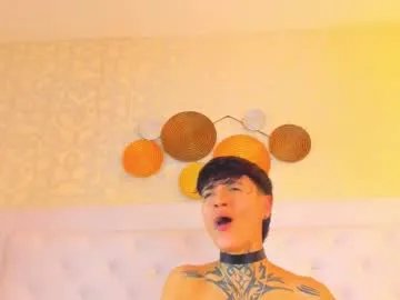 b3k_afrodict on Chaturbate