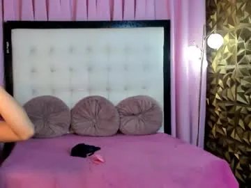 Freechat bitchyfarrah_moores on Chaturbate