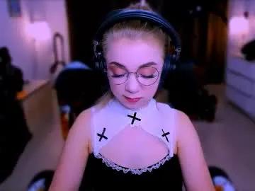 Freechat blinkofeyess on Chaturbate