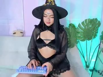 Freechat cherrymel_ on Chaturbate