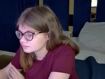 chloehalses — Hello! I'm new, let's get to know each other! #new #nonude #teen #shy