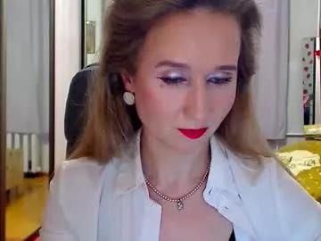 Private classyinna on Chaturbate