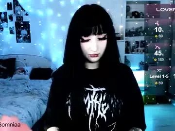 Freechat crystalsomnia on Chaturbate