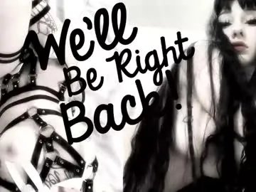 Freechat crystalsomnia on Chaturbate