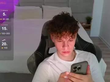 Freechat cute_thomas on Chaturbate