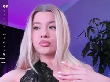 Freechat cutiepie69__ on Chaturbate