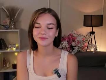 Freechat cwenbrayton on Chaturbate