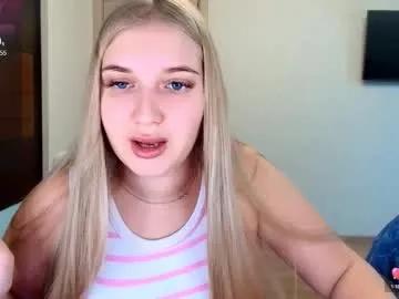 do_u_want_alice — caress my lips with your hands  #bigboobs #bbw #leggings  #british   #daddy # [0 tokens remaining]