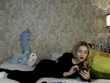 Freechat ellamilla on Chaturbate