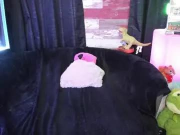 Freechat elle4you on Chaturbate