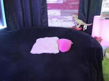 Freechat elle4you on Chaturbate