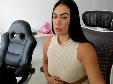 Freechat emillybrowm on Chaturbate