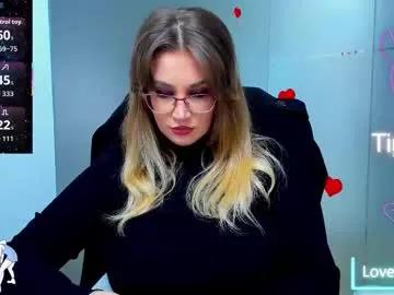 Freechat evelyne_rose on Chaturbate