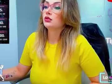 Freechat evelyne_rose on Chaturbate