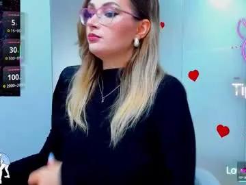 Freechat evelyne_rose on Chaturbate