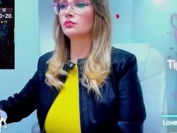 Freechat evelyne_rose on Chaturbate