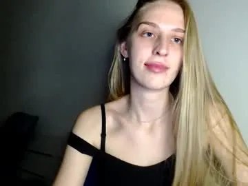 Freechat femkedejager on Chaturbate