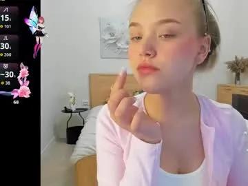 Freechat flooora_0 on Chaturbate