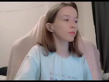 Freechat fran_bow on Chaturbate