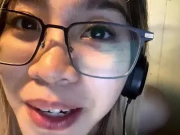 genesistresvant on Chaturbate