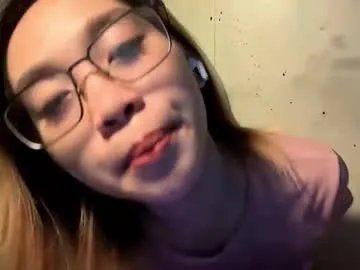 genesistresvant on Chaturbate