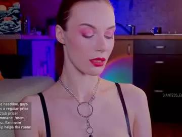 Freechat giantess_eva on Chaturbate