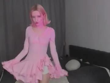 gin_yoon — GOAL: switch outfit before ur eyes // Winter is coming! Let's try get warm in here!  // #blonde #sexy #shy #skinny #smalltits [399 tokens remaining]