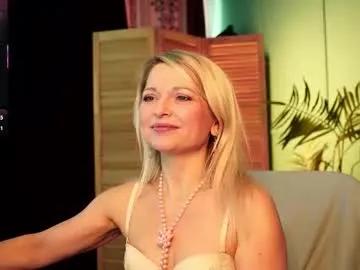 Freechat gloria_lovely on Chaturbate